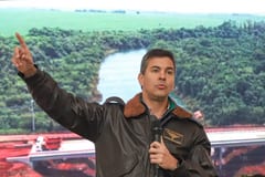 Peña critica a legisladores por abandonar sus distritos y cambiar de vida en Asunción