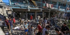 Israel ordena evacuar más áreas en Gaza y ataca una escuela