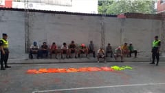 23 cuidacoches demorados por extorsión en el Defensores