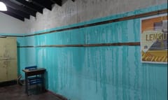 Escuela en Mariano R. Alonso bajo agua tras cada lluvia