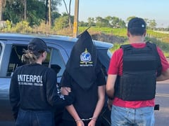 Detienen a mujer buscada por Interpol por robos en Argentina