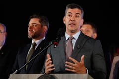 Hackean cuenta de Santi Peña y publican falso decreto sobre Bitcoin