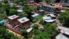 Chacarita Alta: Gobierno solo entregó 4 de 64 viviendas prometidas