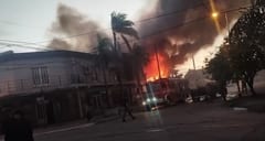 Bomberos paraguayos ayudan a sofocar incendio en Clorinda