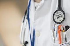 Fallece otro médico residente del tercer año en el IPS