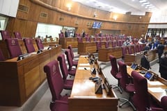 Cartismo ausente deja sin quorum sesión sobre discapacidad