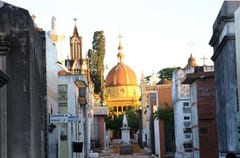 Proyecto busca convertir Cementerio de la Recoleta en parque cultural