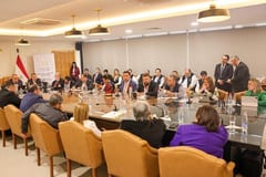 Senado exige transparencia en licitación del TSJE