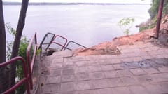 Derrumbe en mirador de Ita Pytã Punta expone abandono