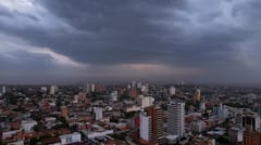 Jueves lluvioso, pero con noche fresca para alentar a la Albirroja
