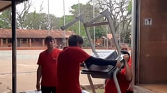 Justo Zacarías entrega pupitres chinos a pocos días de internas municipales