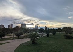 Viernes caluroso con probabilidad de chaparrones
