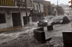 Temporal en Asunción: grúas sin costo en puntos críticos