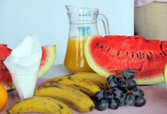 Tras las fiestas, Salud recomienda frutas, verduras, menos sal y buena hidratación