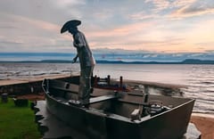 San Bernardino recibe la escultura de “Pedro Canoero”
