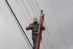 Temporal deja sin electricidad a casi dos millones de clientes de la ANDE