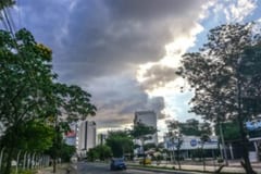 Martes con ambiente cálido a caluroso