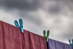 Cómo secar la ropa más rápido en invierno y evitar el haguino