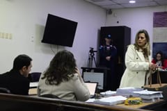 Kattya González sostiene que denunciar el título falso de Hernán Rivas le costó su banca