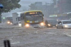 Lluvias: Asunción alerta sobre puntos críticos y zonas de obras para evitar accidentes
