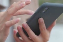 Scroll infinito: por qué cuesta tanto dejar el celular