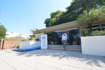 Yacyretá: 250 tercerizados en riesgo mientras planilleros siguen