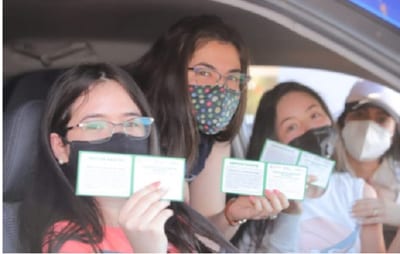 Salud dice que verificará documentos de adolescentes en vacunatorios