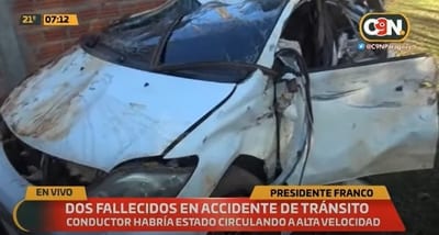 Pareja muere tras sufrir vuelco de automóvil en el este
