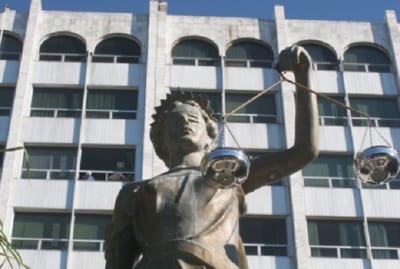 Convocan a interesados en ocupar el cargo vacante de ministro de la Corte