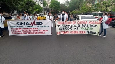 Más de 3.000 médicos están en huelga exigiendo equiparación salarial
