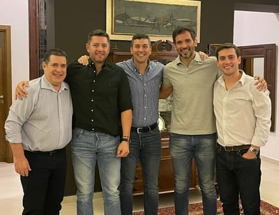 “Cayó un ídolo”: Arremeten contra Roque tras acercamiento a Cartes
