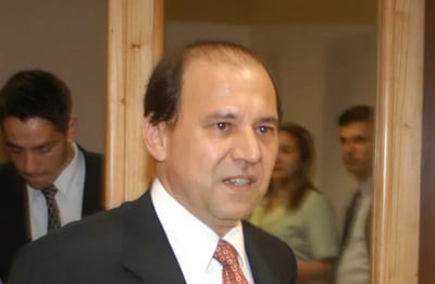 Estado tendrá que pagar menos de la mitad de lo reclamado por exministros