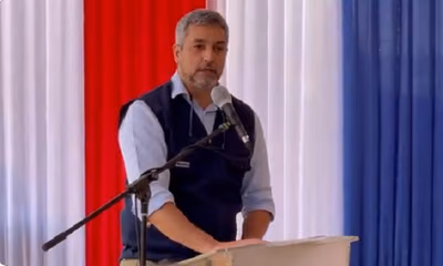Abdo Benítez anuncia vacunación en aulas desde el lunes