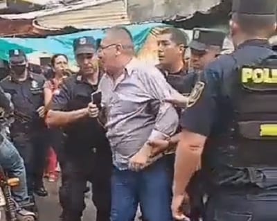 Detienen a Leonardo Ojeda tras pelea con director del Mercado 4 