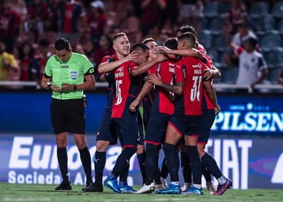 Cerro hila su quinta victoria y es cómodo puntero 