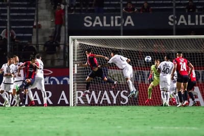 Cerro Porteño remonta y vence a Colón