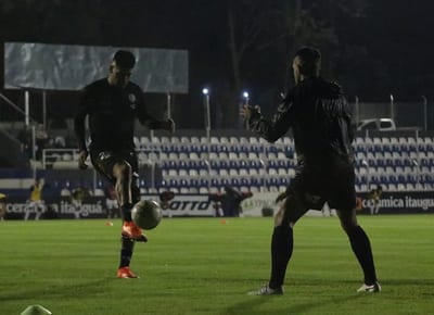 Otro partido que se suspende por falta de lumínica