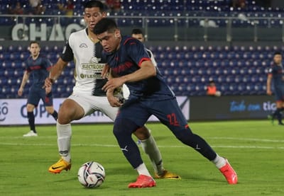 Cerro vence en un duro partido y es puntero 