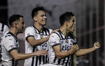 Libertad vence a Olimpia en juego que tuvo de todo