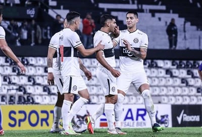 Olimpia aplica goleada histórica a Colonial