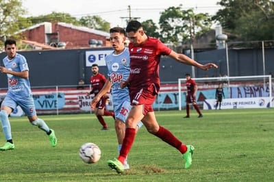 Nacional gana y asegura su permanencia en la cima 