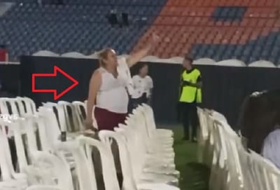 Fanática confiesa su amor a Marco Antonio Solís a los gritos 