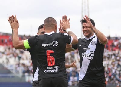 Olimpia gana con marcador de tenis y mete presión 