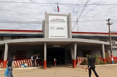 Policía acusado de asesinar a militar se fuga de Tacumbú
