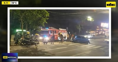 Cruce en luz roja generó choque, asegura conductor