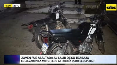 Joven asaltada recupera su moto con ayuda de vecinos