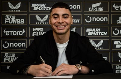 Almirón firma nuevo contrato con el Newcastle