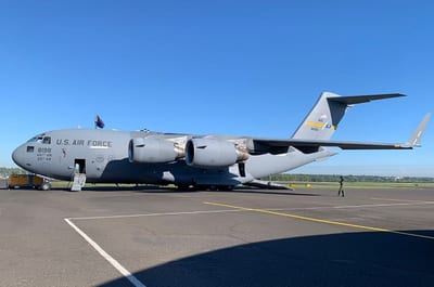 Avión carguero de la Fuerza Aérea de EE.UU. se exhibe en Ñu Guasu 