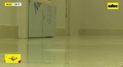 Edificio del Gobierno recién inaugurado presenta enorme gotera