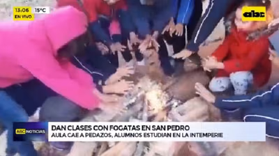 Alumnos mitigan el frío con fogatas para dar clases en San Pedro